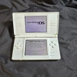Nintendo DS Lite weißes tragbares Handheld-System für Ersatzteile oder Reparatur - Bild 1 von 4
