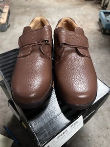 Dr. Comfort Men’s Diabetic Shoe William 6020 Chestnut Leather Strap Closure - Picture 1 of 6