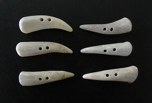 ANTLER BUTTONS,2  1/4" TOGGLES,TINES,SHEARLING COATS,ODD VARIETY,6 PIECES,214-19 - Picture 1 of 4