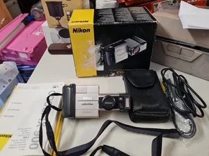 Macchina fotografica Nikon Coolpix900 vintage - Foto 1 di 10