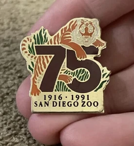 Vintage 75 Years San Diego Zoo Gold Tone Enamel Lapel Pin - Tiger - Picture 1 of 2