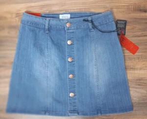 Celebrity Pink Jean Skirt Size 7 / 28 Light Wash Blue Button Front Women's New - Picture 1 of 6