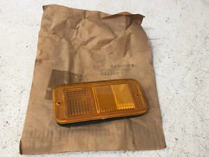 GM NOS 1979-84 Chevy GMC Van Front Side Marker Lamp 915108 G10 G20 G30 - Picture 1 of 8