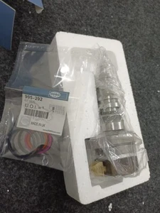 10000-12393 ORIGINAL FG WILSON INJECTORS FOR PERKINS 1300 - Picture 1 of 12