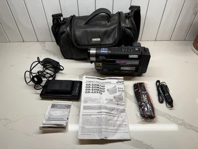 JVC GR-SXM240U Super Compact VHS-C Video Camcorder Video - READ DESCRIPTION - Image 1 of 4