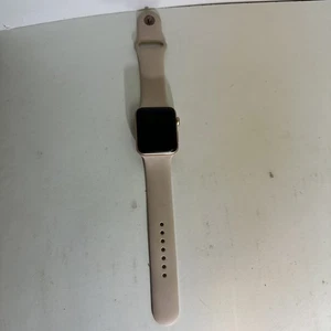 Apple Watch Series 3 42mm Rose Gold Aluminium Case with GPS - Photo 1 sur 4