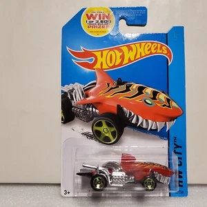 2014 Hot Wheels #52/250 Sharkruiser HW City Chrome Green 5SP - Picture 1 of 1