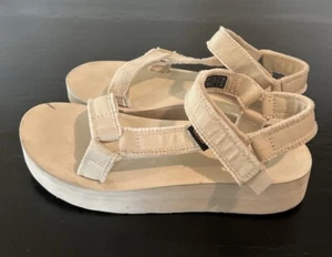 TEVA Sandal Women’s US Sz 7 Flip Flops Midform Universal Leather Platform Hook - Picture 1 of 9