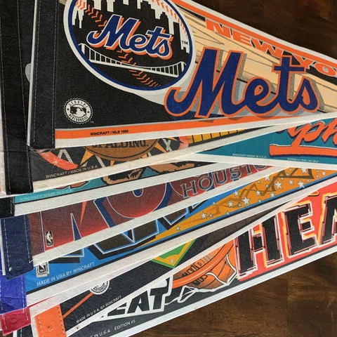 VTG NBA NFL MLB Fans  80’s & 90’s Felt Pennant Lot Wincraft Man-cave Decor Cover
