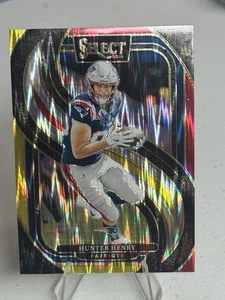 2024 Panini Select - Premier Level Hunter Henry #160 Red & Yellow Shock Prizm - Picture 1 of 2