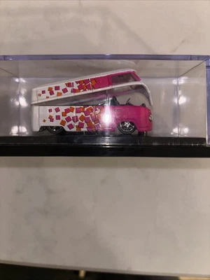 Hot Wheels Volkswagen Kool Kombi Diecast Truck 100% Hot wheels - image 1 of 2