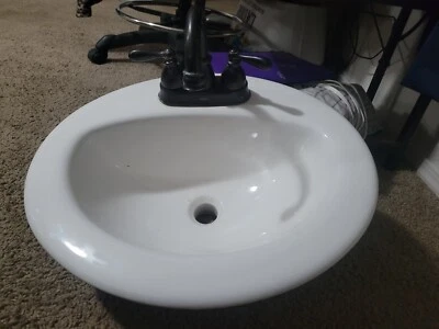 Allen & Roth 20×17" fregadero abatible con grifo de bronce mediterráneo moen montado Foto 1 de 4