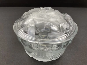 Kristallklar Schmuckdose mit Deckel Schmuckhalter Bonbonglas 3,5" mattiert Blumen - Bild 1 von 11