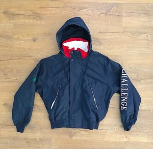 GIACCA CON CAPPUCCIO VINTAGE ANNI 90 NAUTICA CHALLENGE J-CLASS NAVY TAGLIA L (VESTE XL) WOW - Foto 1 di 12