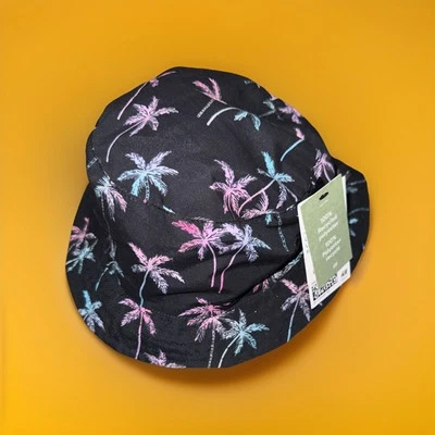Chapéu de sol em um tecido estampado com acabamento em pele de pêssego. - Imagem 1 de 2