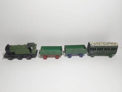 Dinky Toys No 19 Pre War Loco Train Mixed Goods Passenger - Image 1 of 4