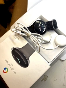 Google Pixel Watch 41mm Matte Black Stainless Steel Case with Full BOX Obsidian - Picture 1 of 9