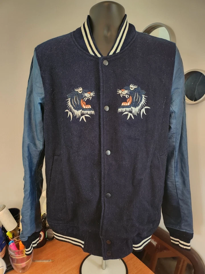 Chaqueta Universitaria Golden State Remi Relief Para Hombres XL Delgada Lana de Buey Japón Dragón Foto 1 de 4