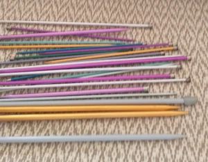 Knitting Needles Vintage Lot of 24 Mixed Sizes - Picture 1 of 6
