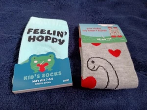2 Pair Kid's Socks Size 7-8.5,Multicolor,Feelin' Hoppy Frog and Dino & Hearts - Picture 1 of 1