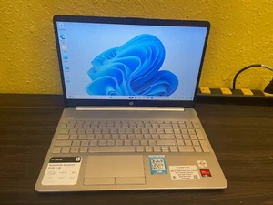 PORTÁTIL HP 15-GW0094NR AMD ATHLON PLATA 3050U GEN 8 RAM 1 TB HD USADO - Imagen 1 de 9