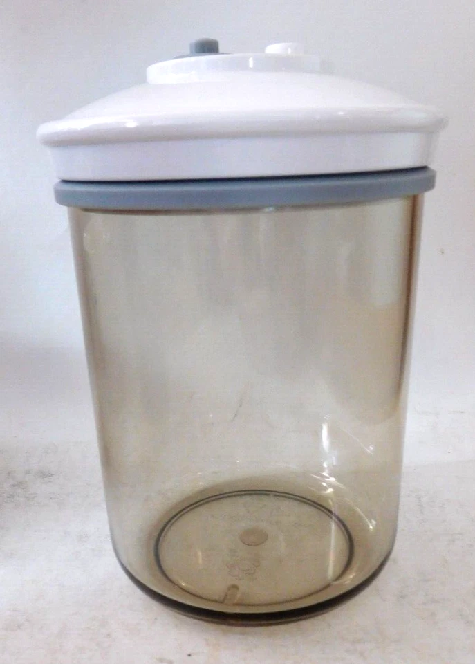 25 oz Food Saver 4" x 5 7/8" Tinted Canister - Изображение 1 из 2