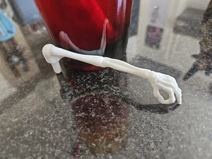 Monster High Deadluxe High School Replacement Part White Arm Bone Rooftop Frame - Picture 1 of 3