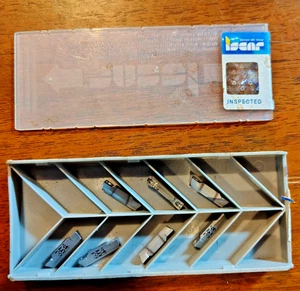 LOTTO 7 PEZZI INSERTI SCANALATI IN CARBURO ISCAR HGPL 3002Y IC354 - Foto 1 di 2