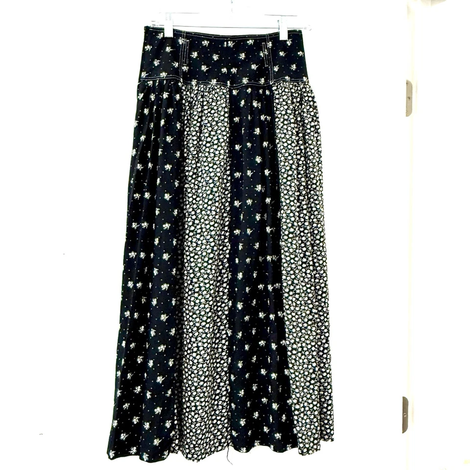 Vintage Betty Barclay Lined Black White Floral Midi A-Line Skirt 1960’s Sz 6 - Image 1 of 4