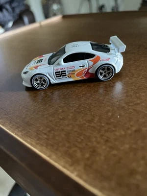 Hot Wheels Toyota Gr86 Cup prueba de fábrica 2025 blanco/real riders ¡como nuevo!! Foto 1 de 4