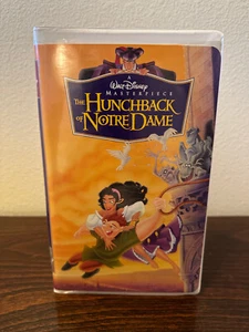 1997 Walt Disney's Masterpiece The Hunchback of Notre Dame VHS Clamshell - Picture 1 of 3