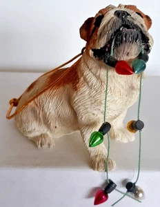 Harz Ornament Bulldogge stiehlt Weihnachtsbeleuchtung 3" lang - Bild 1 von 2