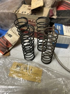 NOS FORD Y-BLOCK ROCKER ARM TO SHAFT LOCATING SPRINGS B6A-6587-A USA - Picture 1 of 3