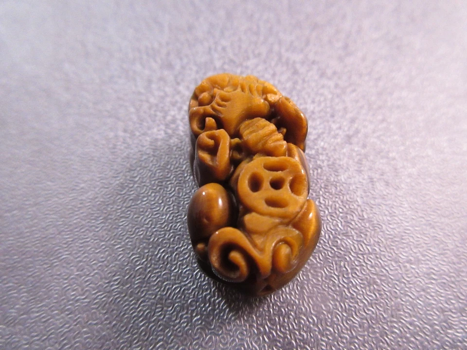 Mini colgante ojo de tigre Pi Xiu/monstruo de riqueza de dinero auspicioso chino 1 pieza Foto 1 de 1