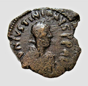 BYZANTINE. BRONZE HALF FOLLIS. JUSTINIAN I, 527-565 AD. CONSTANTINOPLE MINT. - Picture 1 of 5