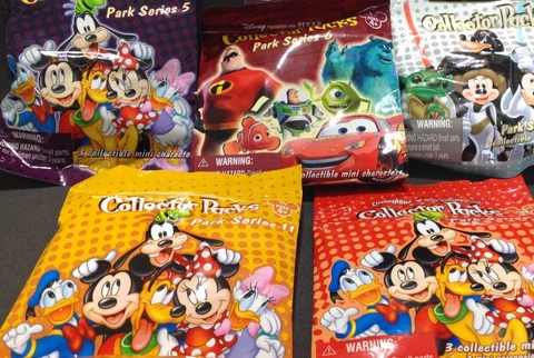 Disney Collector Packs Park Series Mini Figures Cover