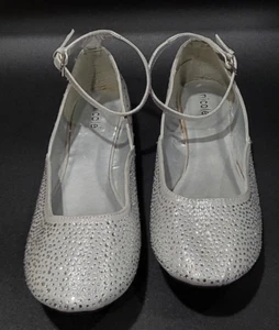 Zapatos para mujer Nicole Desiree gris plateado planos correa al tobillo pedrería 8 W - Imagen 1 de 6