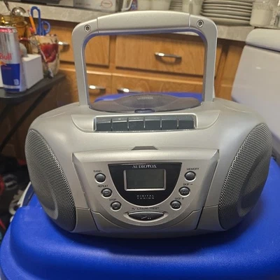 Audiovox Boombox Rádio AM/FM Cassete e CD Player CD1831 Testado e Funciona! - Imagem 1 de 4