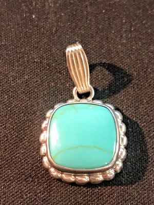 Colgante cuadrado vintage de plata de ley 925 y turquesa de 18 mm de ancho 4,6 gramos Foto 1 de 4