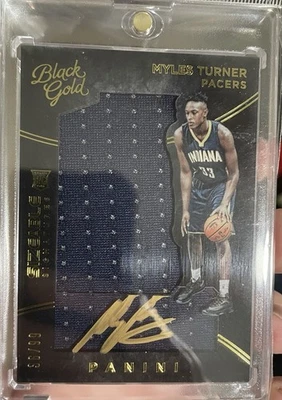 JERSEY JUMBO SIGS SIGS NEGRO DORADO NEGRO MYLES TURNER 2015-16 AUTO RC/99 DÓLARES AU Foto 1 de 3