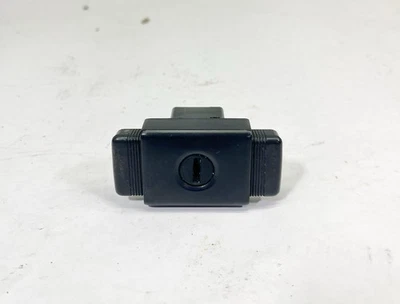 Chevrolet Cavalier 1991-1993 guantera cierre pestillo azul - sin llave Foto 1 de 4