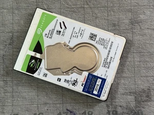 SEAGATE 1TB 2.5" SATA HDD 7200 RPM ST1000LM049  2GH172 - Picture 1 of 1