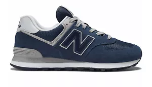 New Balance 574 Scarpe da Uomo Classic Suede Sneaker Sportive Blu Navy Grigio - Foto 1 di 6