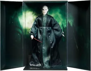 Colección Diseño Harry Potter Mundo Mágico - Muñeca Exclusiva Lord Voldemort - Imagen 1 de 5