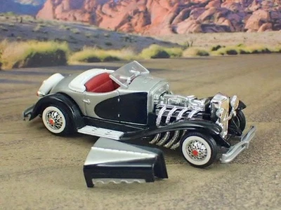 Clark Gable's 1935 Duesenberg SSJ Supercharged 6.9L I8 Speedster 1/64 Scale LE B - Image 1 of 4