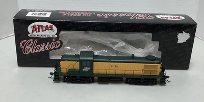 Atlas Classic HO Scale Locomotive #7018 RS-3 Chicago & North Western - Image 1 of 4
