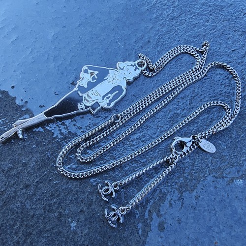collana figura ciondolo chanel coco mademoiselle smalto nero catena 16 5 23 5"