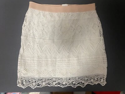 Minifalda American Eagle Outfitters blanca crochet encaje cremallera trasera talla 0 Foto 1 de 4