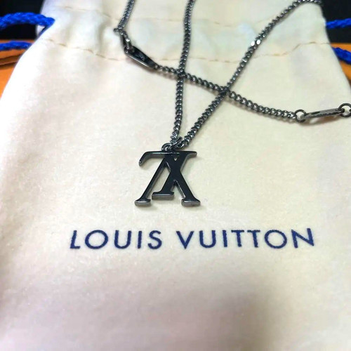 LOUIS VUITTON（LV） Collana LOUIS VUITTON Argento M62683 LV Logo Catena Lunghezza 54 cm Donna Giappone