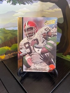 1992 Action Packed Rookie Update Michael Dean Perry #77 Football Card